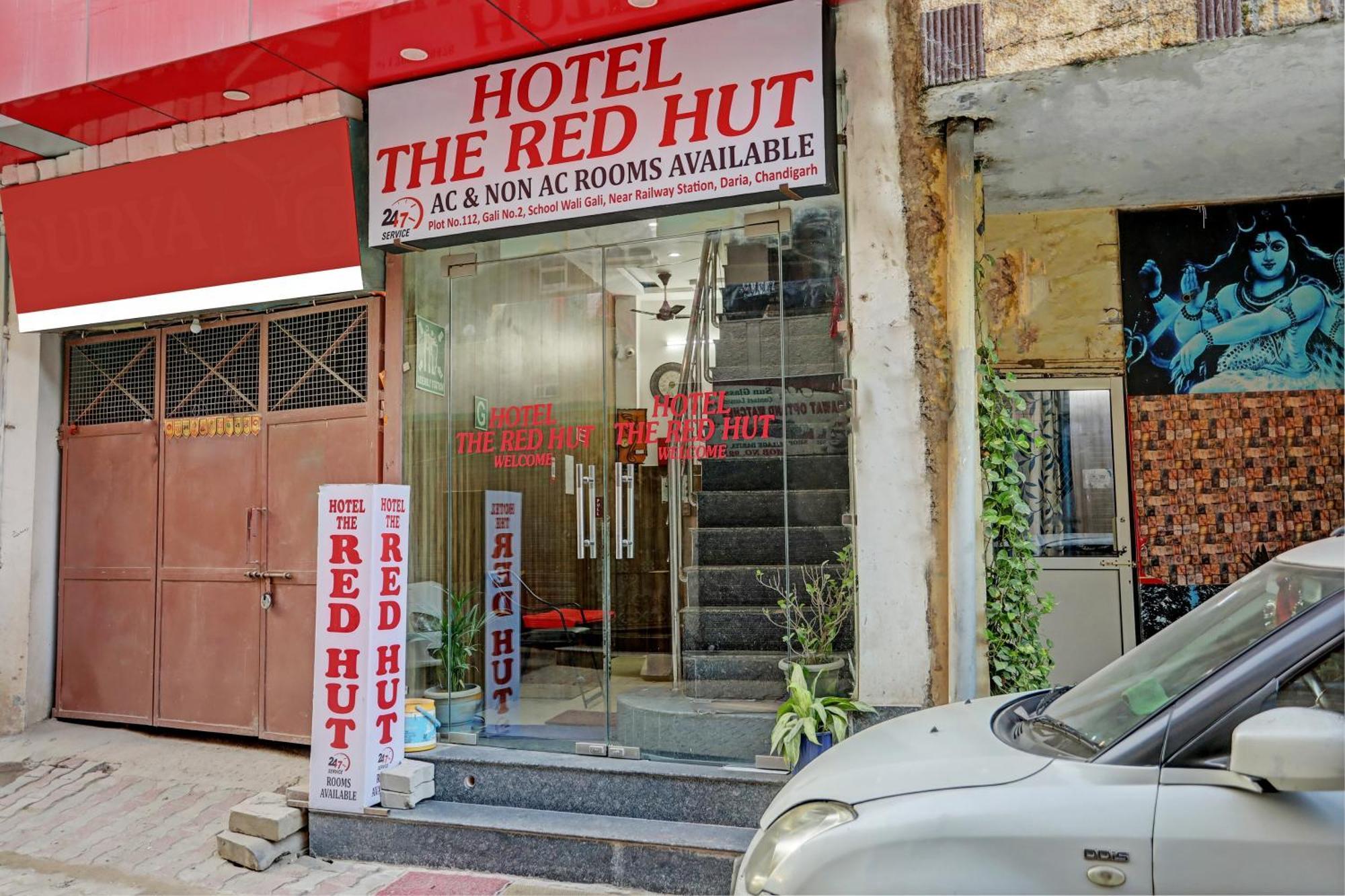 Oyo Hotel The Red Hut Chandīgarh Dış mekan fotoğraf